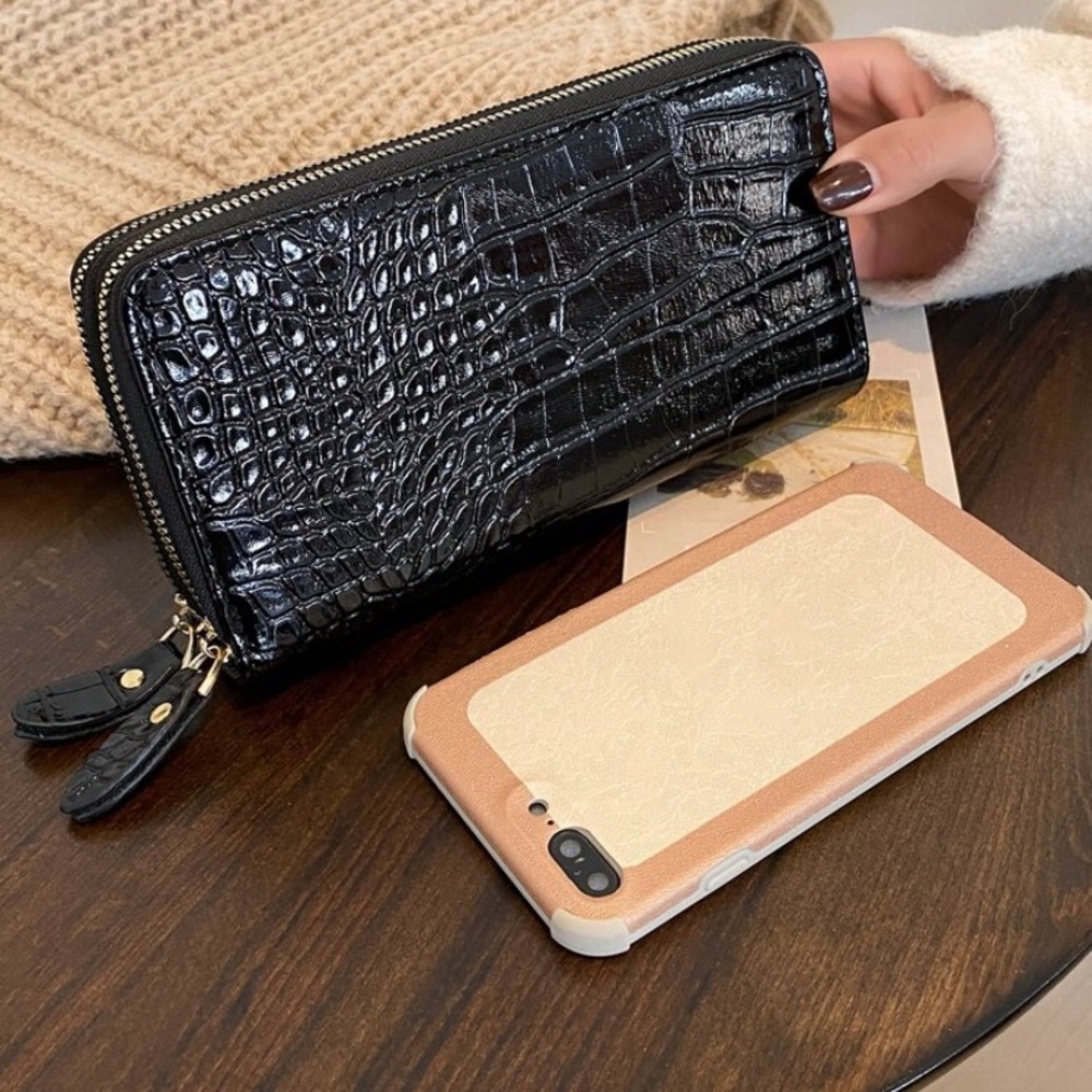 Black Snakeskin Wallet 🖤